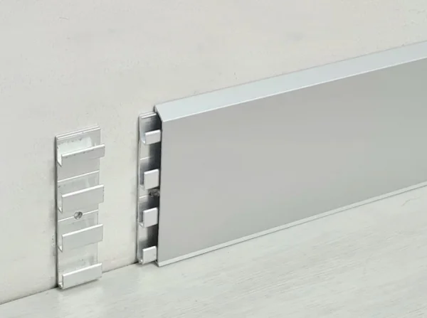 Алюминиевый плинтус Fezard Кабельный ALP-С70 Алюминий 70*10*2500 мм в Орске