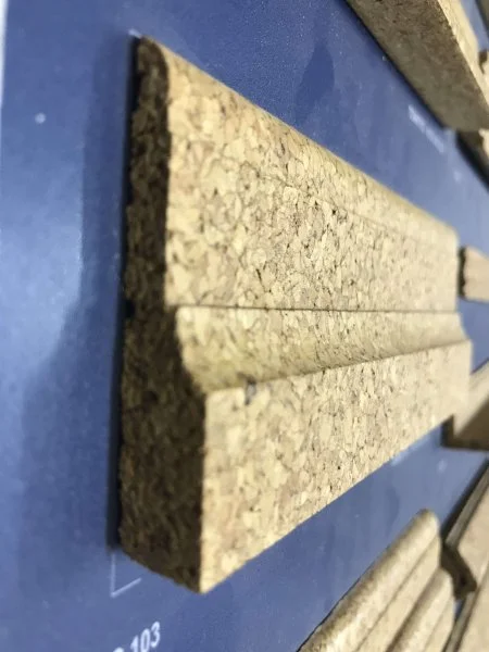 Плинтус пробковый ArtCorkDesing С 103 лакированный 12х65х910 мм в Орске