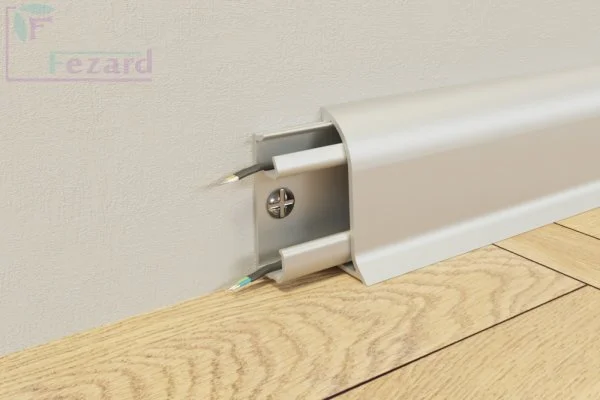 Алюминиевый плинтус Fezard Серебро 43х22х2,5м в Орске