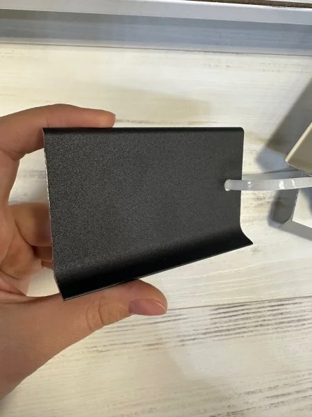 Алюминиевый плинтус Bonkeel ПЛ80 515л Черный (78,5х11,2х2500мм) в Орске