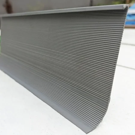 Коннелюрный односоставной плинтус Bonkeel Prof Серый (95х2700мм) в Орске