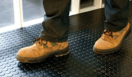 Противоскользящее резиновое покрытие Пятачки (1,2х10м) в Орске