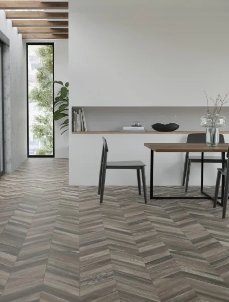 Ламинат Egger PRO 8/33 4V Large Дуб Кестинкорт Шоколад левая EPL240F4CL в Орске